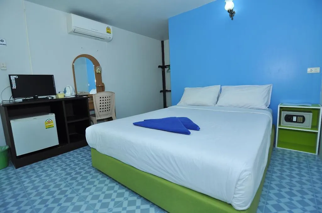 Dee Dee Beach House Hotel Phi Phi Don 2*,